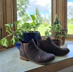 womens brown boots